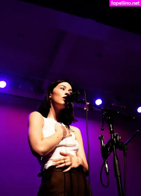 Gracie Abrams OnlyFans Thumbnail #bteG0mQOTw