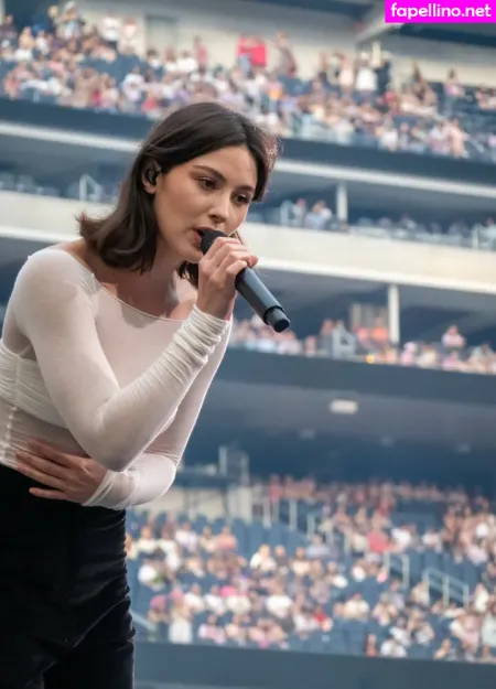 Gracie Abrams OnlyFans Thumbnail #di50tuGagq