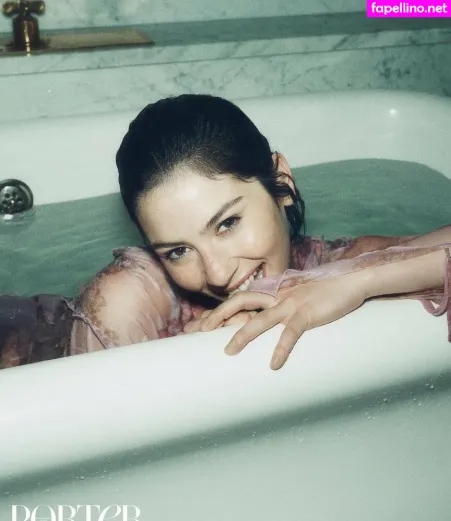 Gracie Abrams OnlyFans Thumbnail #eXZLqoxFLI