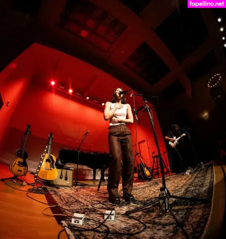 Gracie Abrams OnlyFans Thumbnail #fqoe61moPS