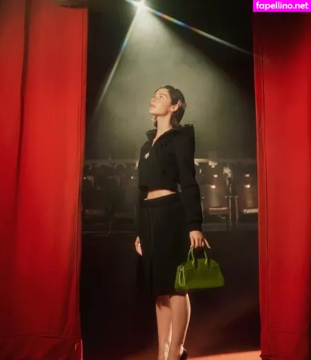 Gracie Abrams OnlyFans Thumbnail #gWM52rIzJ7