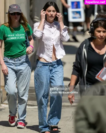 Gracie Abrams OnlyFans Thumbnail #gYDUytqpnO