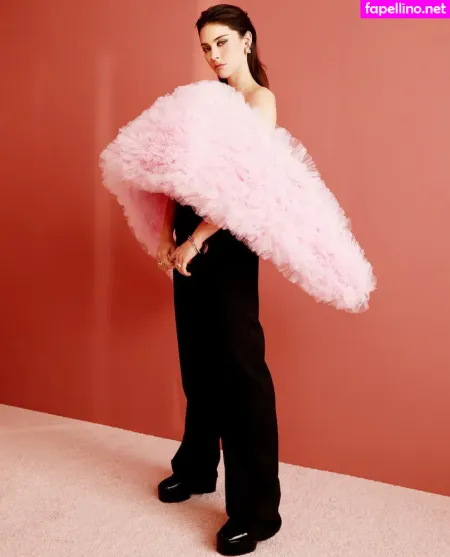 Gracie Abrams OnlyFans Thumbnail #lnZ7mmWwFl