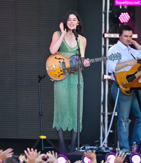 Gracie Abrams OnlyFans Thumbnail #oQ5qt9Dbml