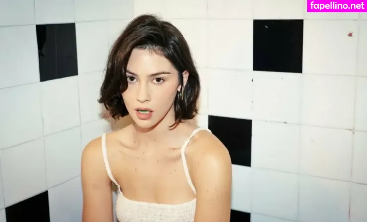 Gracie Abrams OnlyFans Thumbnail #qa6LBTpwSw