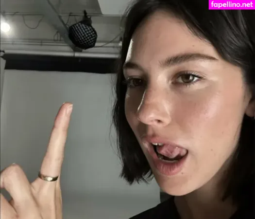 Gracie Abrams OnlyFans Thumbnail #rpXlXwtklu