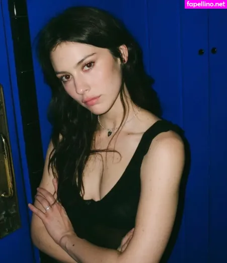 Gracie Abrams OnlyFans Thumbnail #t2T1O6pSvP