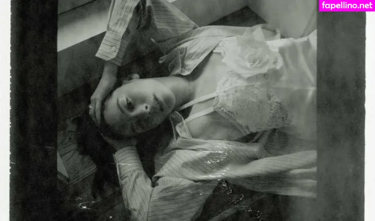 Gracie Abrams OnlyFans Thumbnail #tVPMAtUNTw