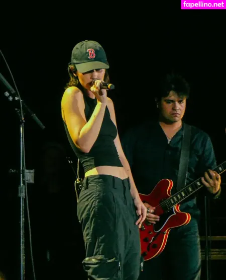 Gracie Abrams OnlyFans Thumbnail #uuFI1WJxto