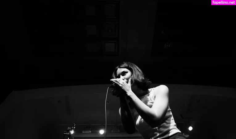 Gracie Abrams OnlyFans Thumbnail #v8zjolImPU