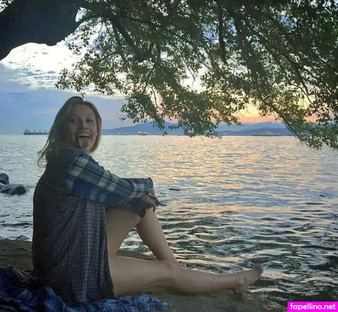 Gracie Dzienny OnlyFans Thumbnail #NCoUt1RXHz