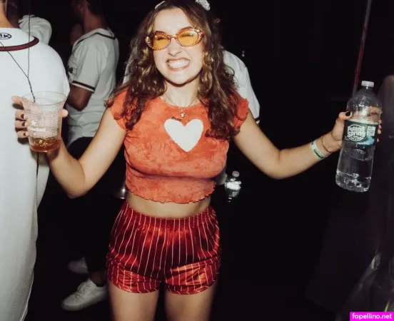 Gracie Lawrence OnlyFans Thumbnail #J8OjYthBZH