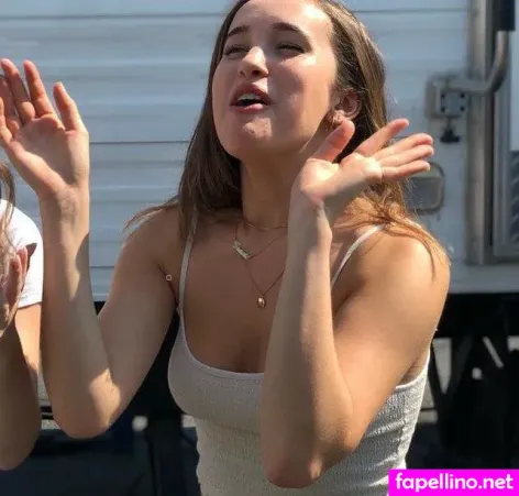 Gracie Lawrence OnlyFans Thumbnail #iJrmoSzi0L