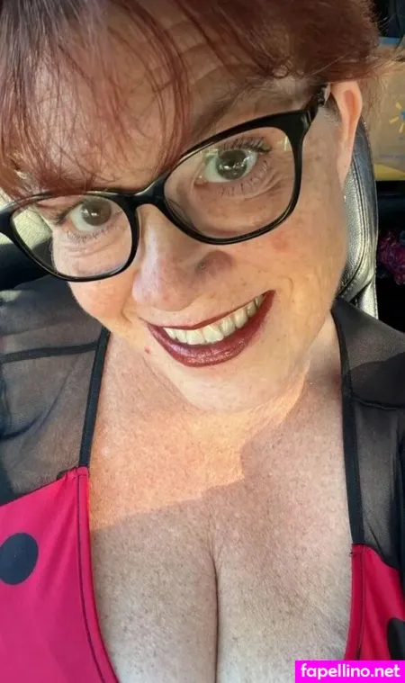 Grandma Nika OnlyFans Thumbnail #REAijomXqm