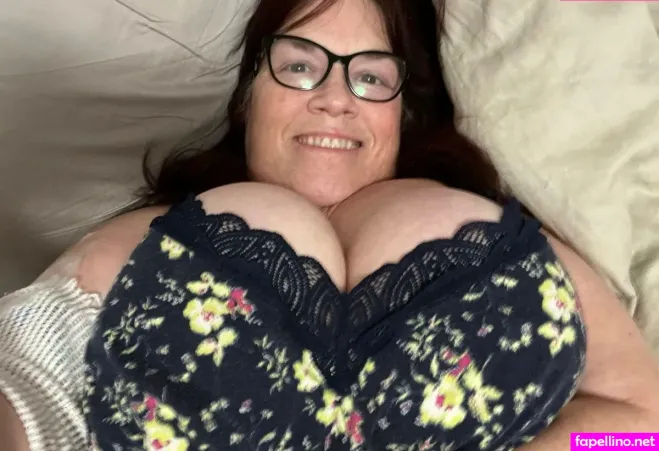 Grandma Nika OnlyFans Thumbnail #gdVLuYQCUN