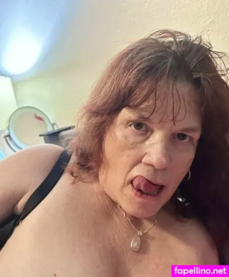 Grandma Nika OnlyFans Thumbnail #o1RjidQxuY