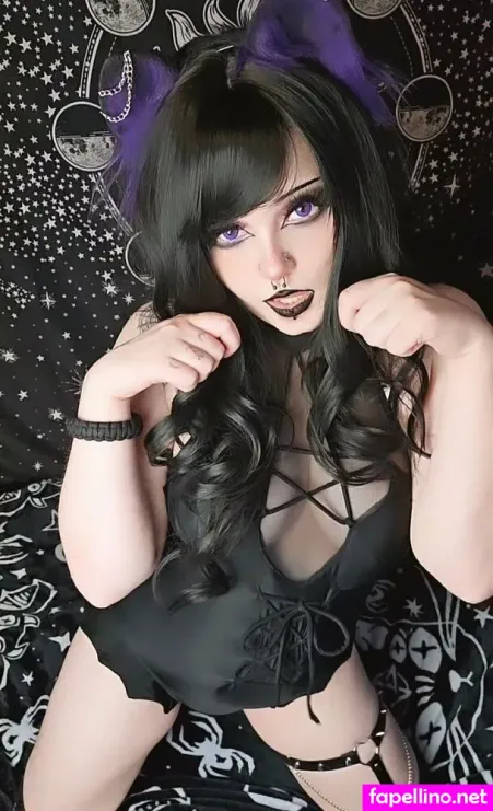 Graveyardbabe1031 OnlyFans Thumbnail #HEkvfJSdYe