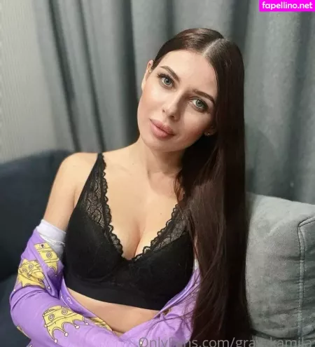 Gray Kamila OnlyFans Thumbnail #bDNjT2LAz3