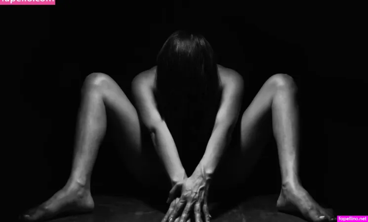 Gray Scale OnlyFans Thumbnail #vs6OKpsK8U