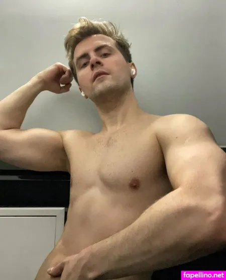 Graysonfin OnlyFans Thumbnail #R7DpUF3cZW