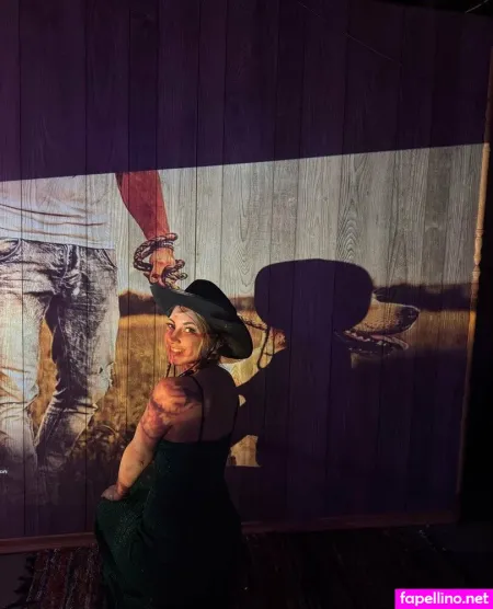 Greenpharma Mama OnlyFans Thumbnail #00tXlgInd9