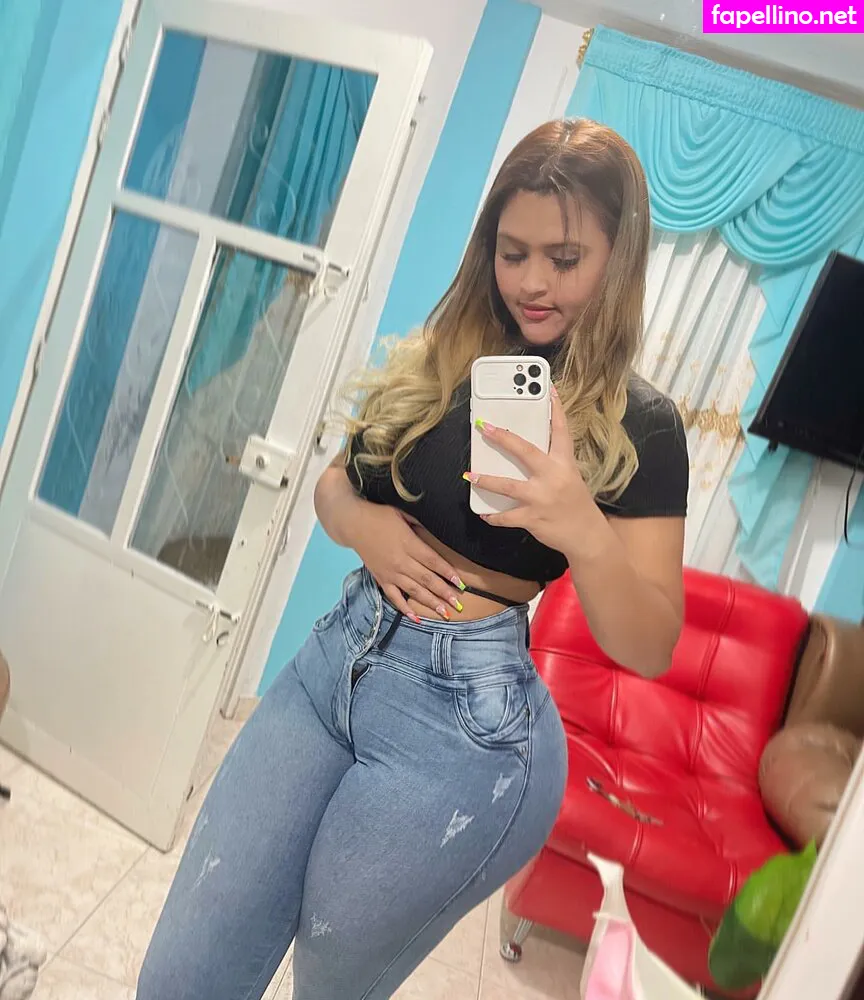 greicymarianaa, greicymarianaaa Nude Leaked OnlyFans Photo #2UxZauMHik