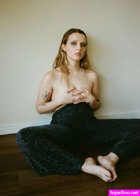 Greta Isaac OnlyFans Thumbnail #bjZiqS4KkW