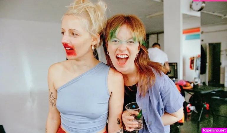 Greta Isaac OnlyFans Thumbnail #esrUAwlzVE