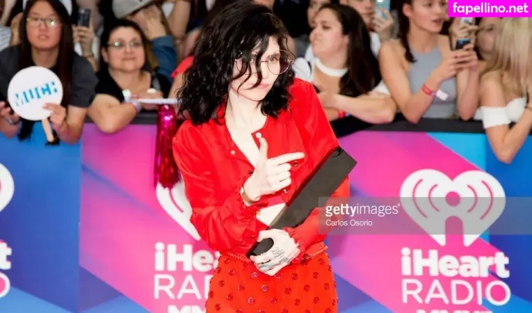 Grimes OnlyFans Thumbnail #7WfSVwZSXm