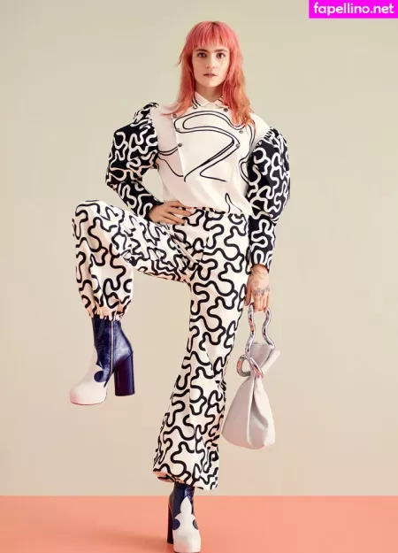 Grimes OnlyFans Thumbnail #ohtES5QQlA