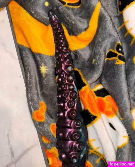 Grippysockgirl456 OnlyFans Thumbnail #yj6bT2GhQH
