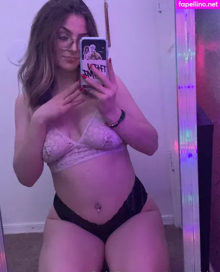 Grxciebby OnlyFans Thumbnail #uUQf7bCKyJ