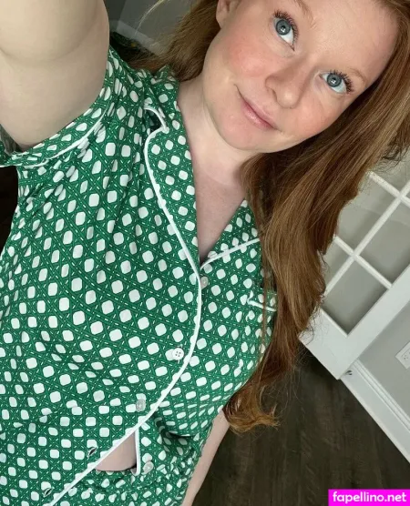 Guineverebeck1 OnlyFans Thumbnail #9P2BMLVGlu