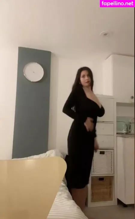 Gulia OnlyFans Thumbnail #j3JC7i8kEe