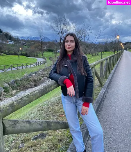 Gulia OnlyFans Thumbnail #kRcy6s8YCA