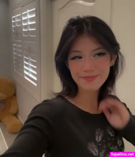 Gumoochie OnlyFans Thumbnail #VrrLvYFoF0