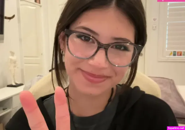 Gumoochie OnlyFans Thumbnail #qEBmOpUSqS