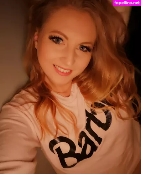 Gushinggeegeefree OnlyFans Thumbnail #fWizPiphl1