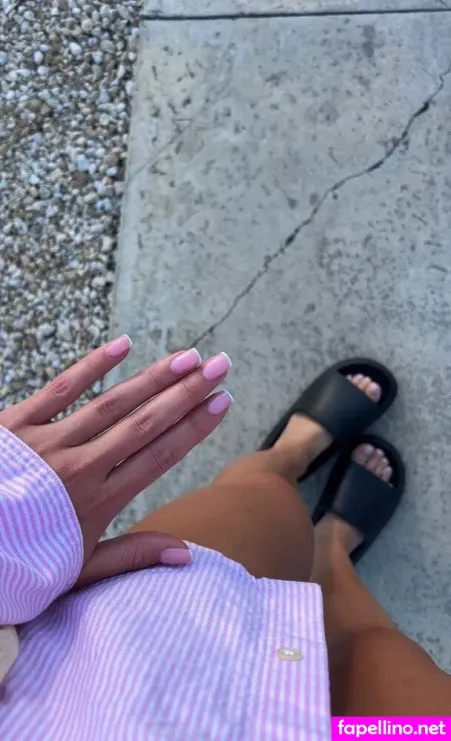 Guusje OnlyFans Thumbnail #X4w6KbToNE