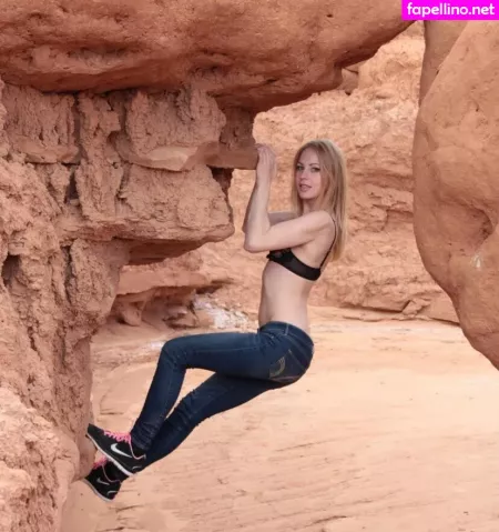 Gwen Arrington OnlyFans Thumbnail #P6Q6T9sURz