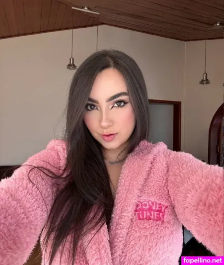Gwen Strawberry OnlyFans Thumbnail #NpHRPyVsIT