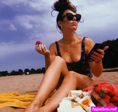 Gwen Van Poorten OnlyFans Thumbnail #pkIvSBrUW9