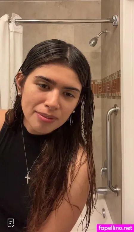 Gwendalin OnlyFans Thumbnail #aLWV9bs0c2