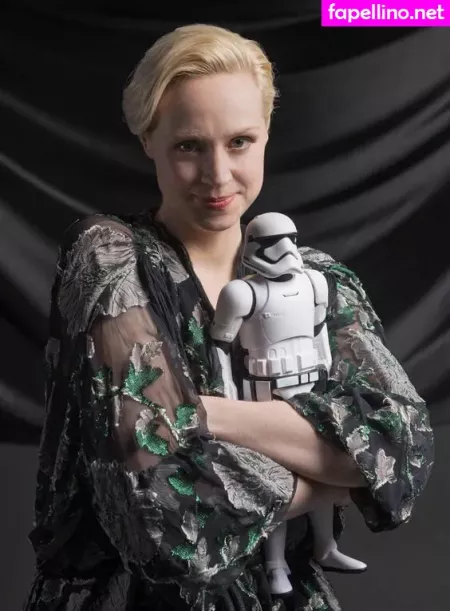 Gwendoline Christie OnlyFans Thumbnail #p9KpnB9H8R