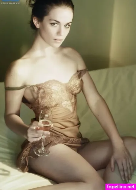 Gwendoline OnlyFans Thumbnail #i4lwrIPWNx