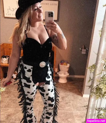Gwenieloo OnlyFans Thumbnail #Ue39FOo6FW