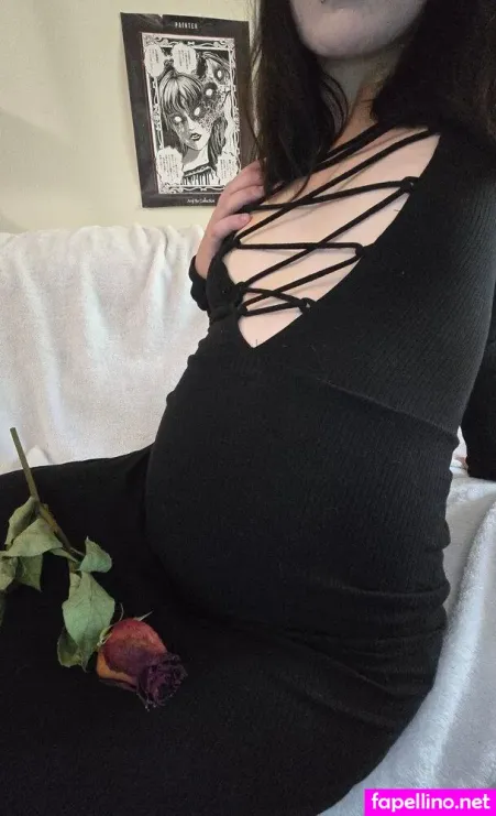 Gweninthegraveyard OnlyFans Thumbnail #3oeJJRLVyS