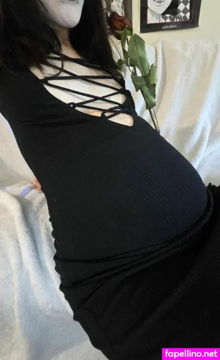 Gweninthegraveyard OnlyFans Thumbnail #CychSRSEdz