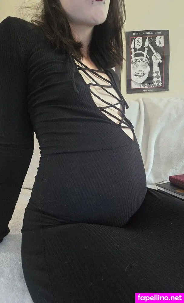 GwenInTheGraveyard, gwens.graveyard Nude Leaked OnlyFans Photo #dAvsA8frUa