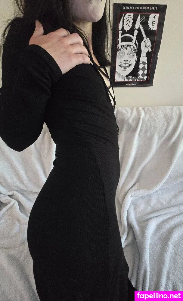 GwenInTheGraveyard, gwens.graveyard Nude Leaked OnlyFans Photo #gjWziyvmKm